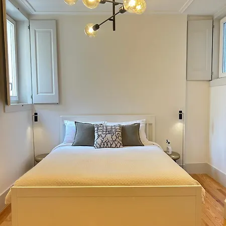 Santa Justa Bedroom Shared Wc Homestay Lisbon